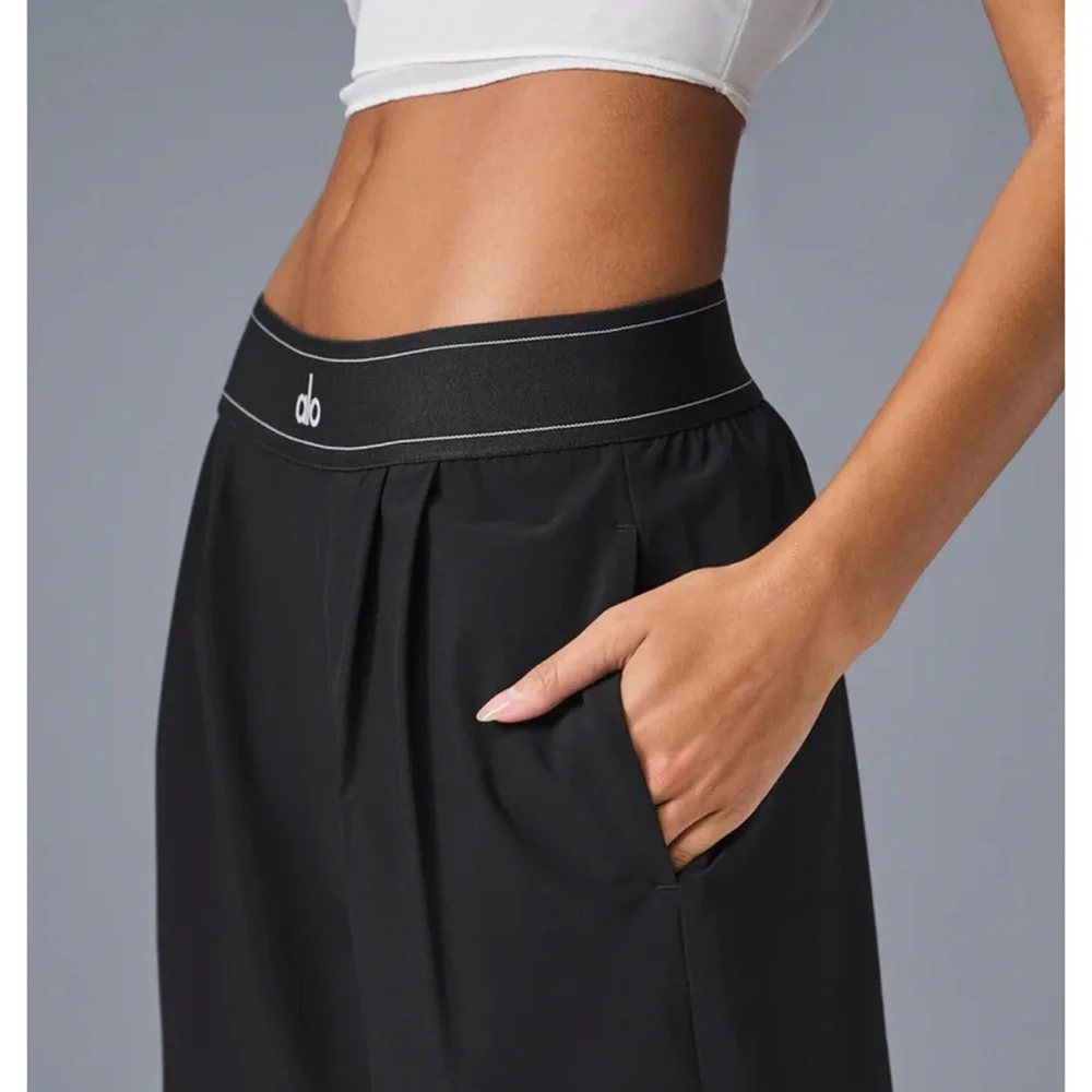 ALO Yoga chic wide